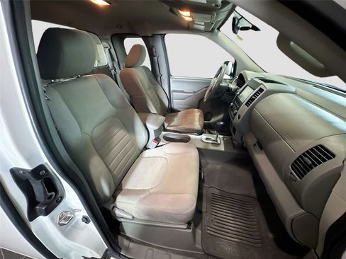 Used 2021 Nissan Frontier S image 14