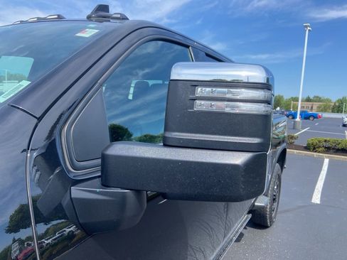 Used 2023 Chevrolet Silverado 2500 High Country w/ Z71 Off-Road Package AWD/4WD image 15