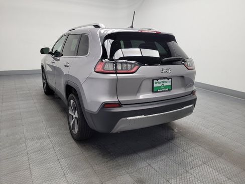 Used 2020 Jeep Cherokee Limited FWD image 5