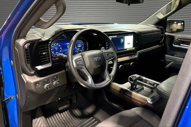 Used 2023 Chevrolet Silverado 1500 RST w/ Convenience Package II AWD/4WD image 18