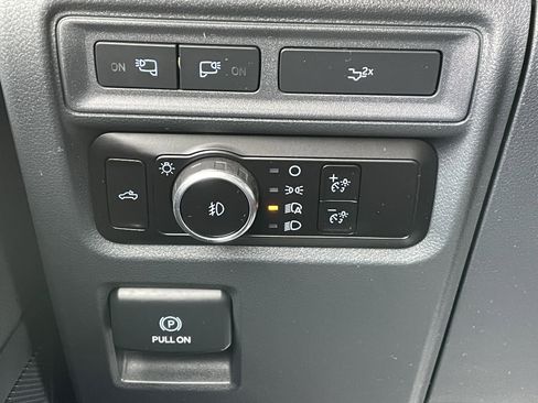 Used 2023 Ford F150 Lariat image 21