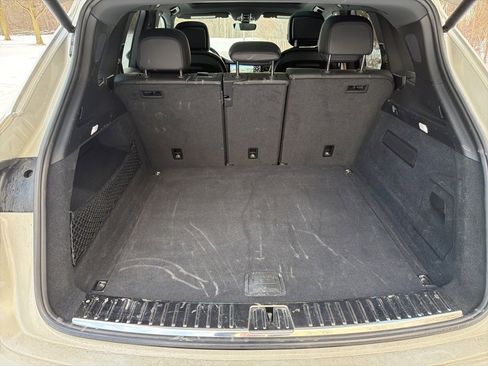 Certified 2020 Porsche Cayenne image 12