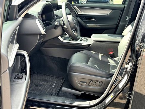 Used 2025 MAZDA CX-70 Plug-In Hybrid w/ Premium Pkg image 10