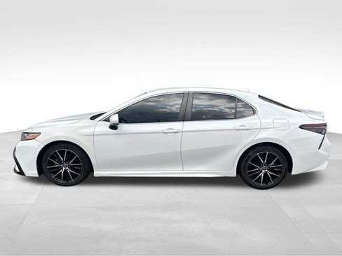 Used 2021 Toyota Camry SE FWD image 8