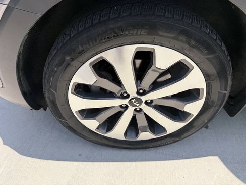 Used 2020 Kia Telluride S w/ S 8 Passenger Seating Package FWD image 35