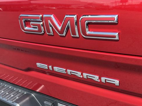 Used 2024 GMC Sierra 1500 AT4X AWD/4WD image 8