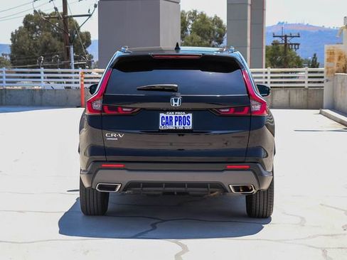 Used 2025 Honda CR-V Sport image 12