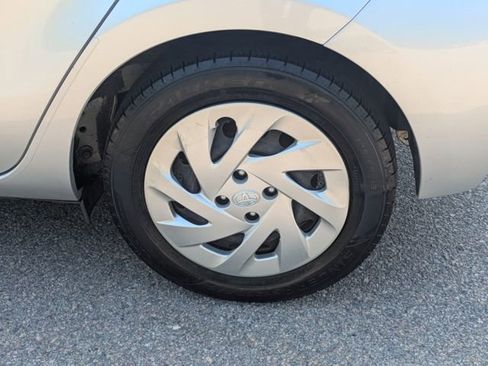 Used 2016 Toyota Prius C Two FWD image 14