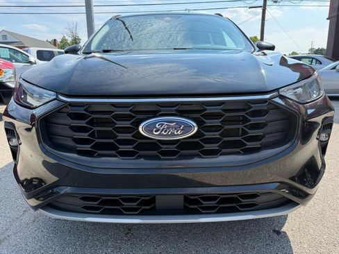 Used 2023 Ford Escape ST-Line Select AWD/4WD image 12