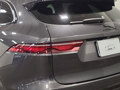 New 2026 Jaguar F-PACE R-Dynamic S image 17