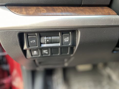 Used 2015 Subaru Outback 3.6R Limited image 11