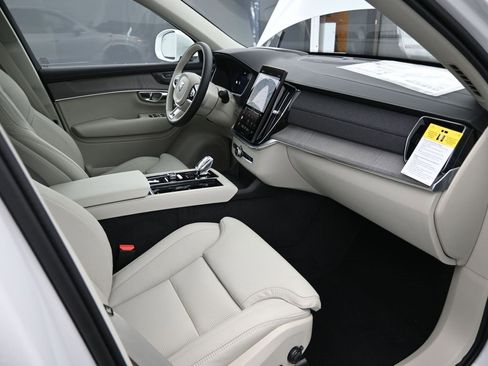 New 2026 Volvo XC90 B6 Ultra image 38