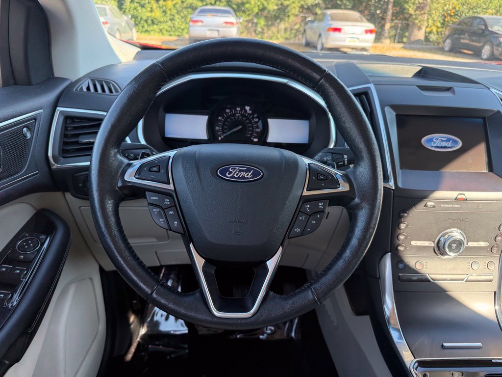 Used 2020 Ford Edge Titanium w/ Equipment Group 301A AWD/4WD image 16