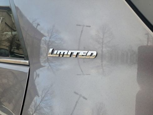 Used 2016 Toyota 4Runner Limited image 5