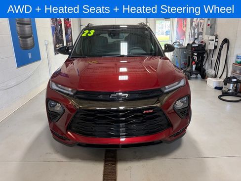 Used 2023 Chevrolet TrailBlazer RS w/ Convenience Package AWD/4WD image 2
