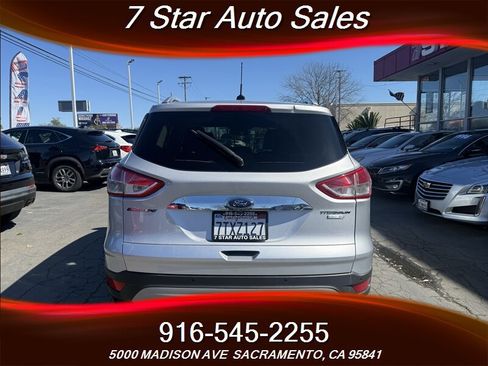 Used 2016 Ford Escape Titanium image 5