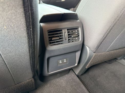 Used 2026 Nissan Rogue SV FWD image 28