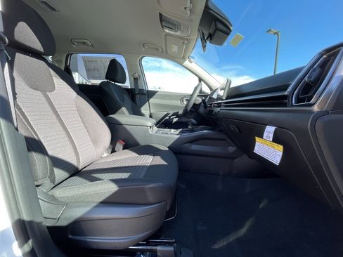 New 2026 Kia Sorento LX image 30
