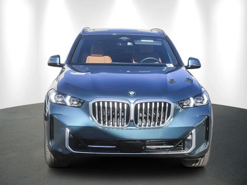 New 2026 BMW X5 sDrive40i w/ Premium Package image 2