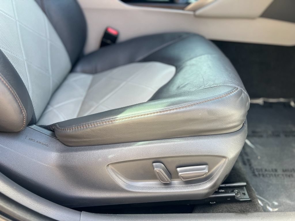 Used 2019 Toyota Camry XLE w/ Driver Assist Package FWD image 26
