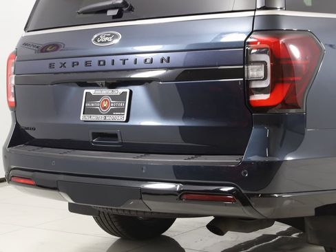 Used 2024 Ford Expedition Limited image 45