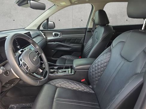 Used 2022 Kia Sorento SX image 19
