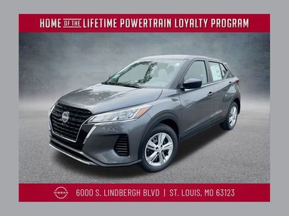 New 2025 Nissan Kicks Play S