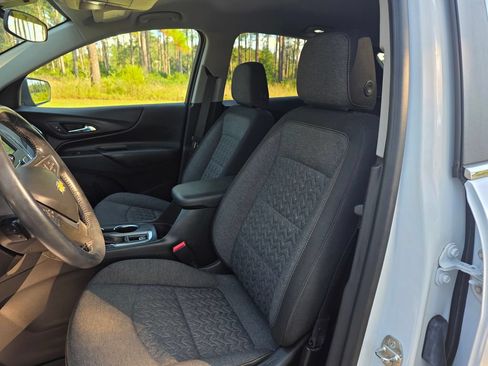 Used 2022 Chevrolet Equinox LT AWD/4WD image 15