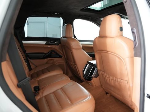 Used 2016 Porsche Cayenne GTS AWD/4WD image 41
