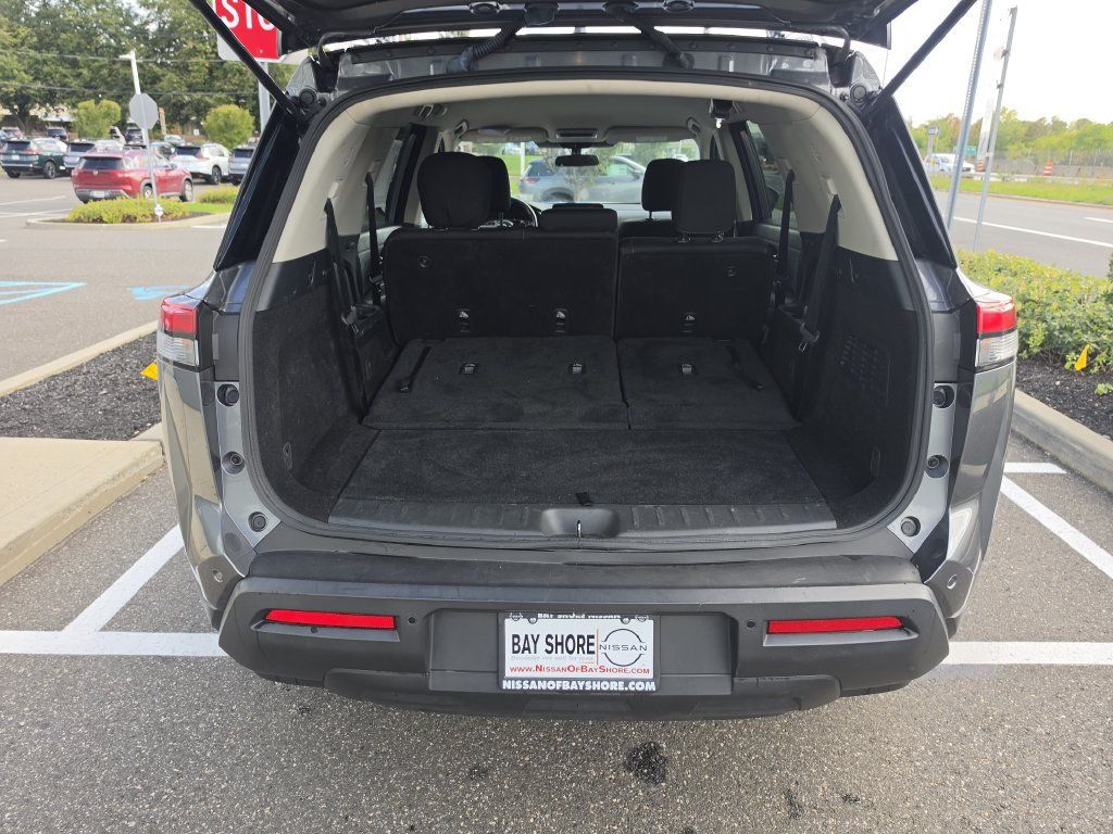 Certified 2024 Nissan Pathfinder SV AWD/4WD image 25