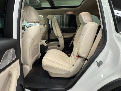 Used 2020 Mercedes-Benz GLS 450 4MATIC image 30