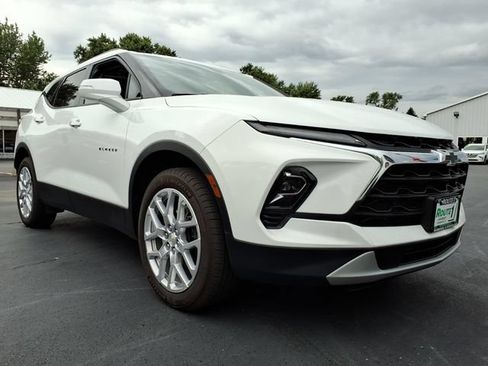 Used 2024 Chevrolet Blazer LT AWD/4WD image 6