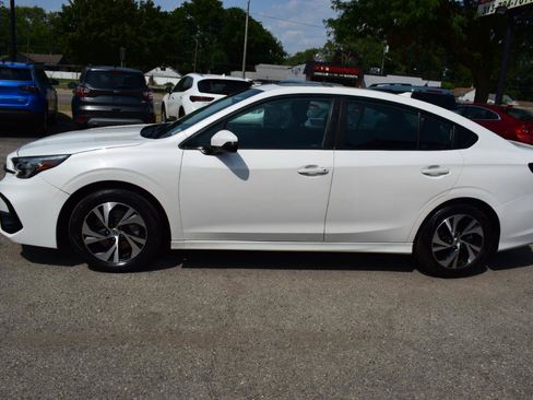 Used 2025 Subaru Legacy Premium AWD/4WD image 9