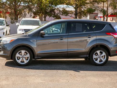 Used 2016 Ford Escape SE image 8