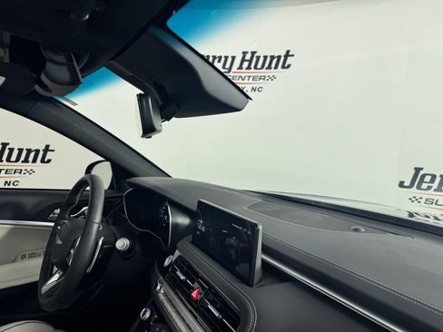 Used 2025 Genesis G70 3.3T Advanced image 32