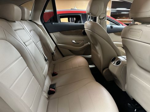 Used 2018 Mercedes-Benz GLC 300 image 30