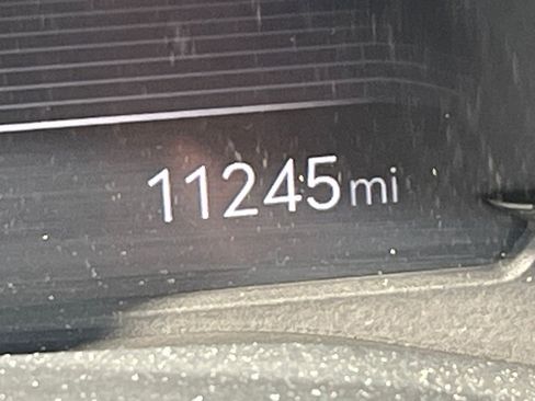 Used 2025 Genesis G70 2.5T image 40