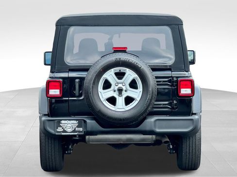 Used 2022 Jeep Wrangler Sport AWD/4WD image 6