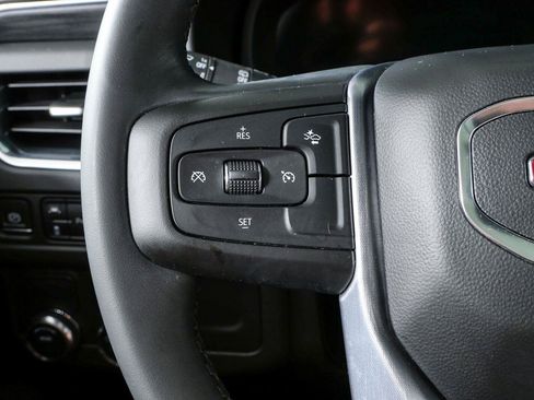Used 2023 GMC Yukon SLT RWD image 11