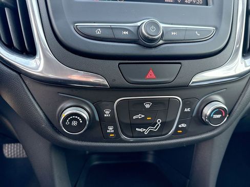 Certified 2020 Chevrolet Equinox LT image 12