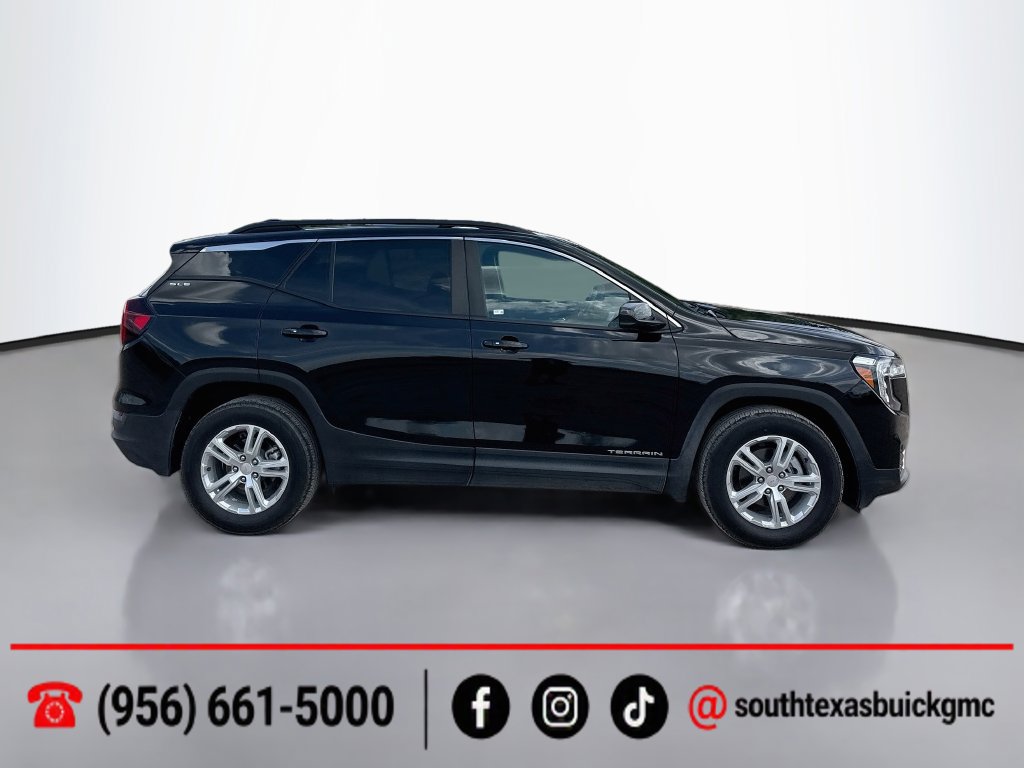 Used 2024 GMC Terrain SLE w/ Driver Convenience Package FWD image 9