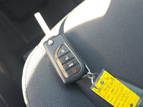 Used 2025 Toyota Corolla LE FWD image 28