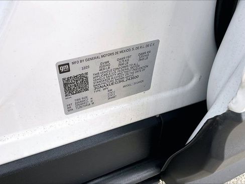 Used 2024 Chevrolet Equinox LT image 16