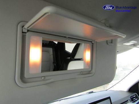 Certified 2025 Ford Escape SE FWD image 36