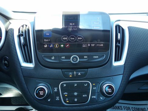 Used 2022 Chevrolet Malibu LT FWD image 14
