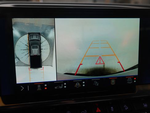 Used 2024 Chevrolet Silverado 1500 LT Trail Boss w/ LT Trail Boss Premium Package image 30