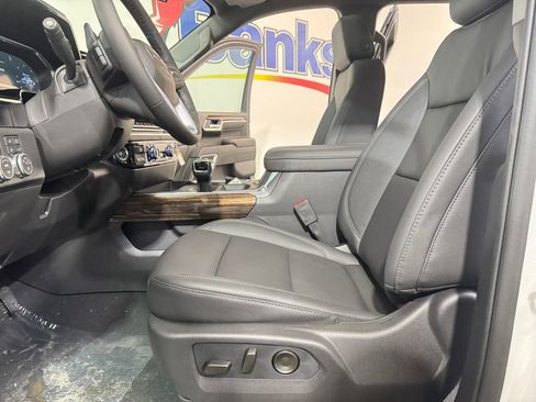New 2026 GMC Sierra 1500 Elevation w/ Elevation Premium Package AWD/4WD image 8