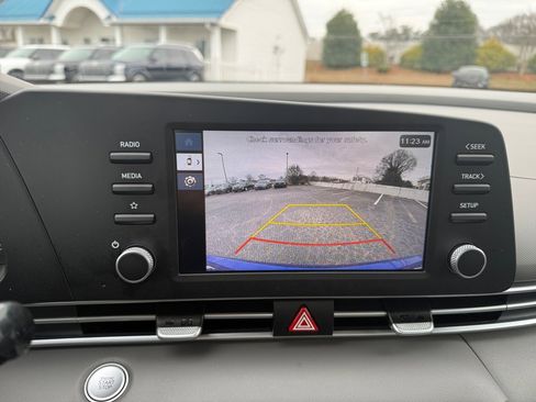 Certified 2025 Hyundai Elantra Sport image 19