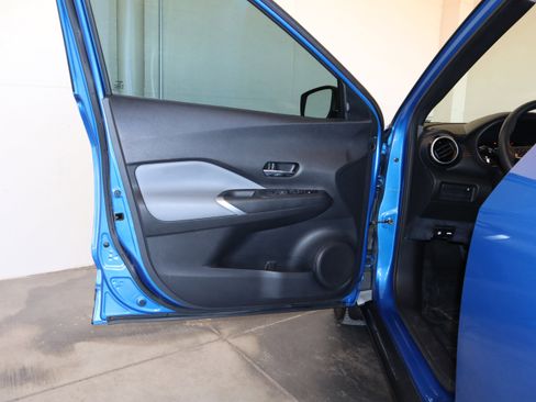 Used 2021 Nissan Kicks SR w/ SR Premium Package image 31