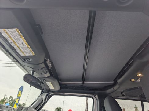 Used 2022 Jeep Wrangler Unlimited Sport AWD/4WD image 18